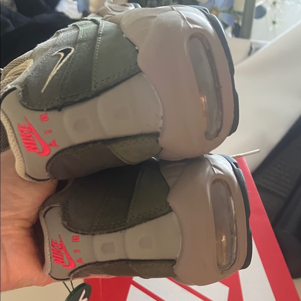 Nike Air Max 95 Olive and Beige Sneakers - Picture 8 of 11